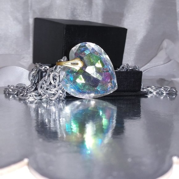 VINTAGE Holographic AURORA BOREALIS Crystal Heart PENDANT NECKLACE with Chain - Picture 4 of 7